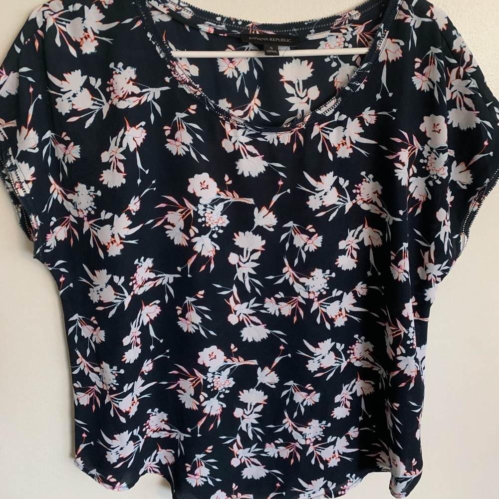 Floral top banana republic